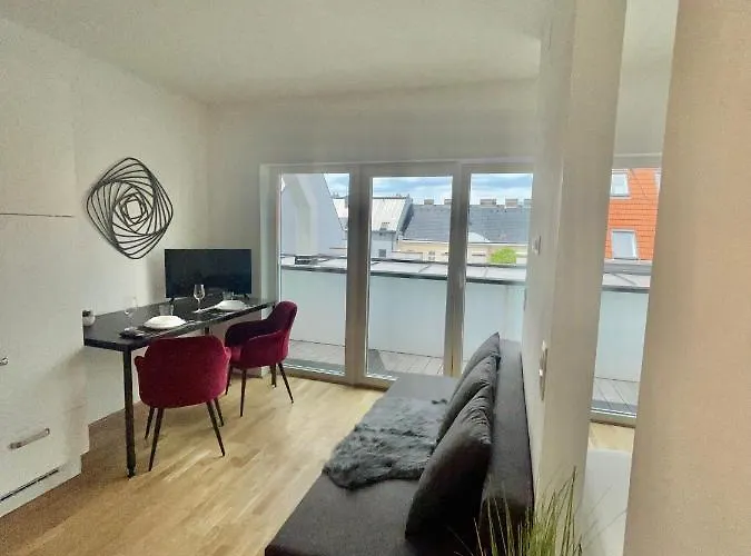 Swan 17-monthly Only Apartment