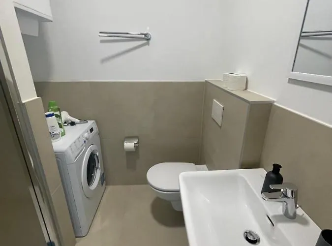 Swan 17-monthly Only Apartment *